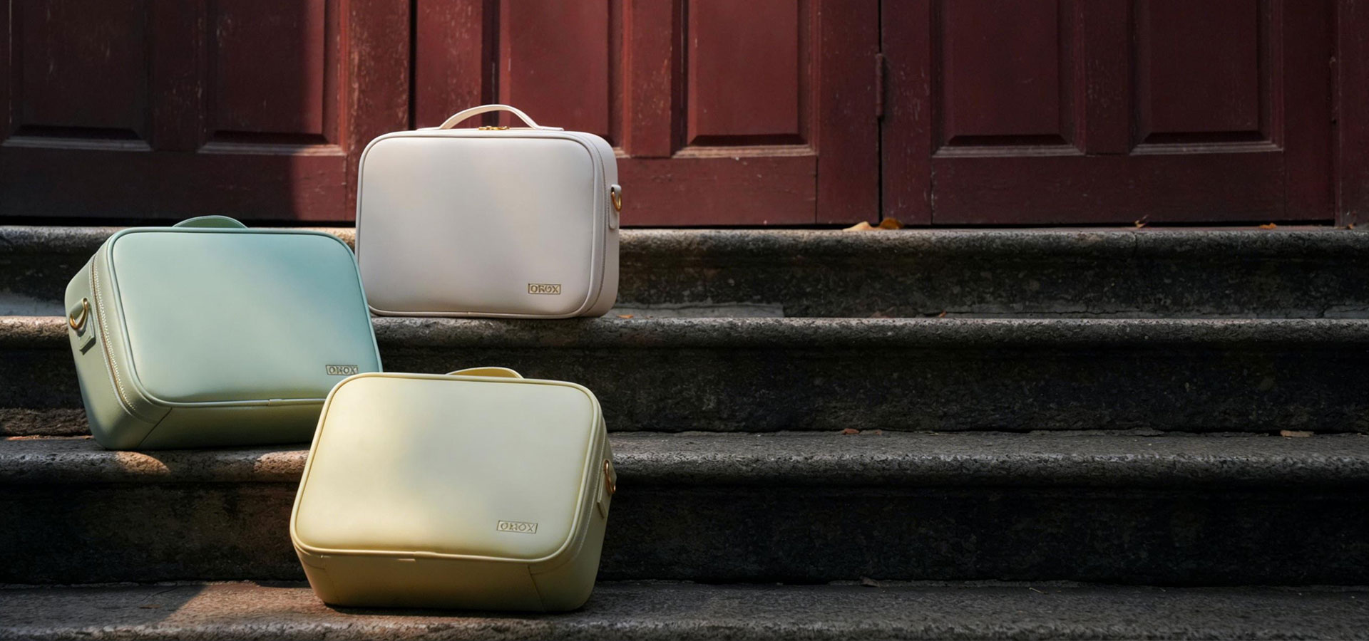 Stylish & Waterproof, Easy Vacation